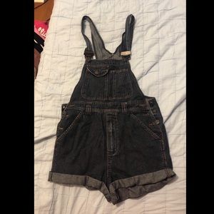 Women suspender short pants